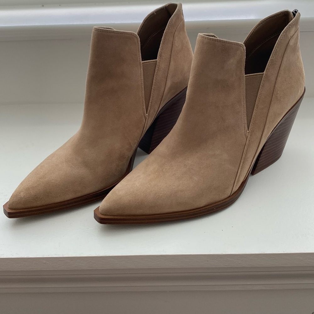 Vince Camuto Gradina Block Heel Bootie